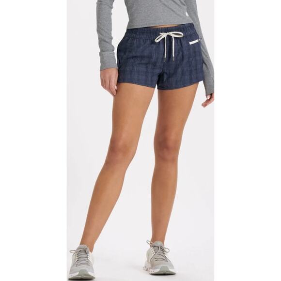Vuori Clementine Shorts in Ink Shibori Grid Women’s Sz. M - Picture 1 of 6